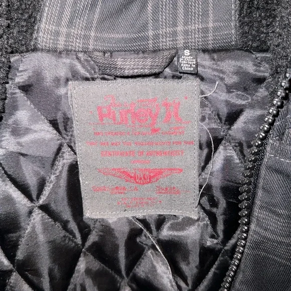 Hurley Women’s Fur Collar Hooded Winter Jacket. Shell 55% Cotton, 45% Polyester - Picture 4 of 7